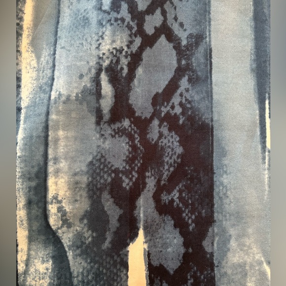 T TAHARI Abstract Mini Skirt - Picture 2 of 8